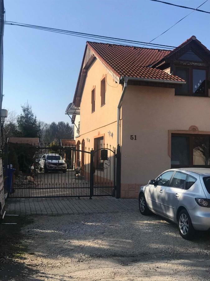 Car-Es Panzio Hotel Veľký Meder Eksteriør billede